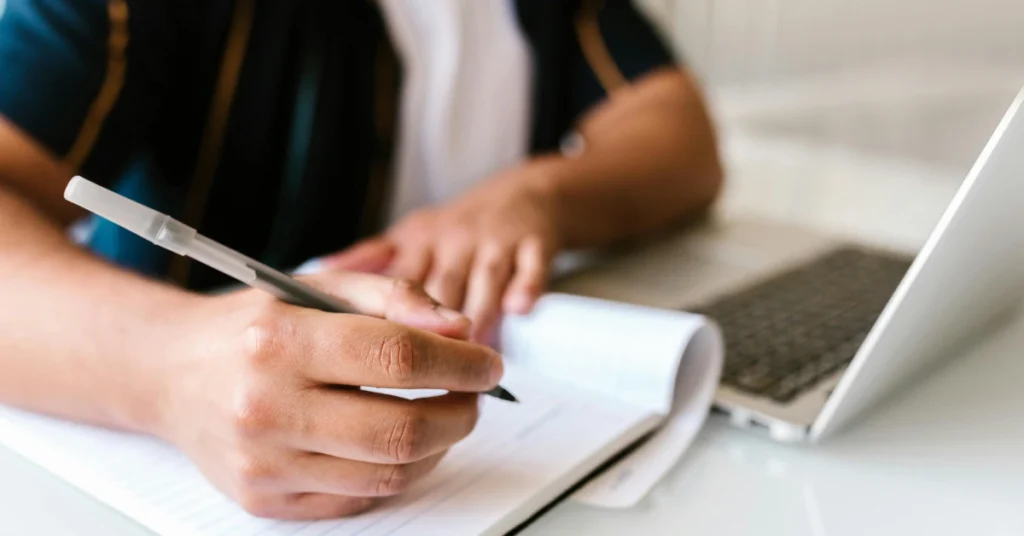 What does a law school admissions consultant do thumbnail